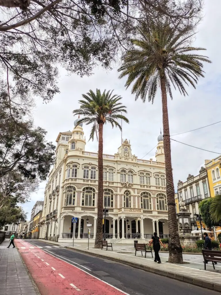 Radweg mit Palmen in Gran Canaria Las Palmas 