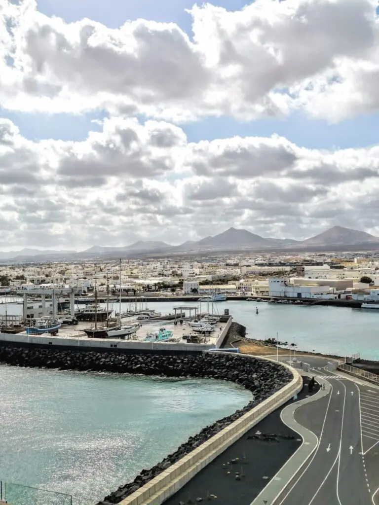 Hafen-Ausfahrt von Arrecife