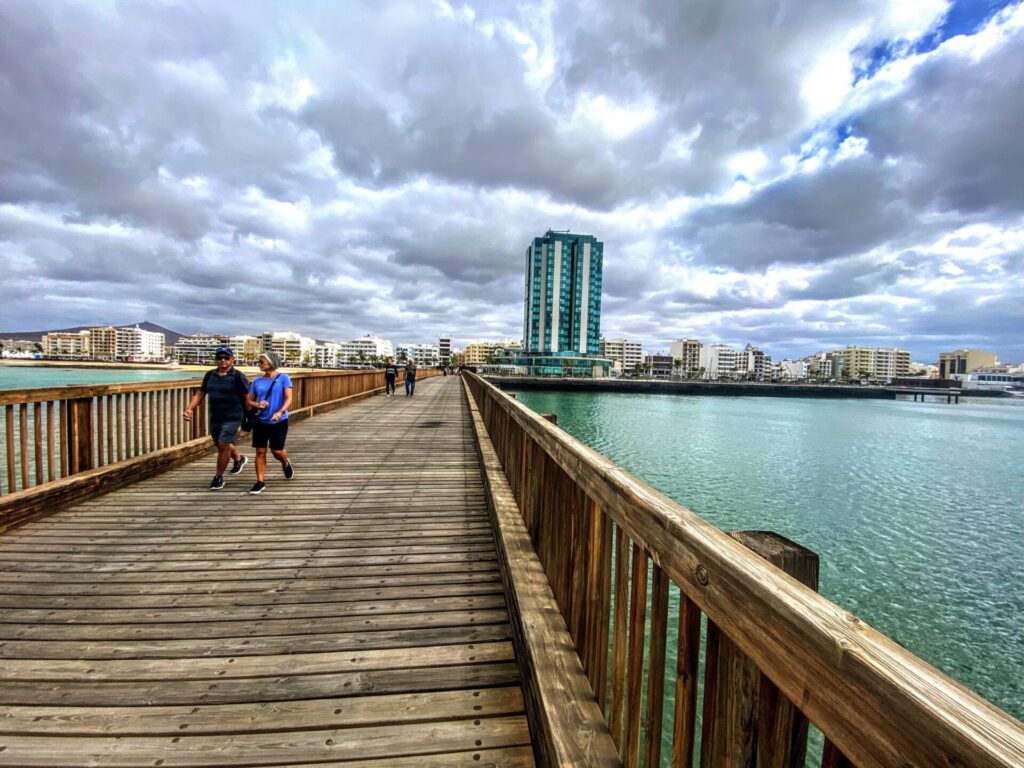 Mittelmeer Spanien Kanaren Lanzarote Arrecife Hafen Promenade