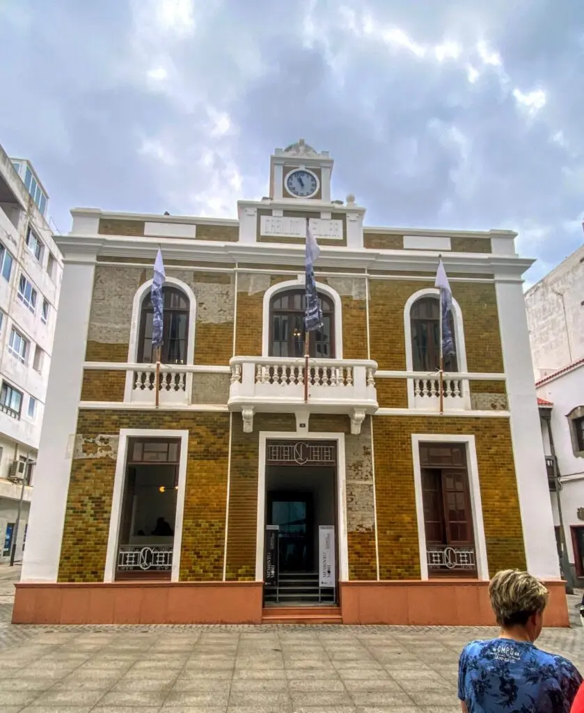 Mittelmeer Spanien Kanaren Lanzarote Arrecife Promenade Zentrum historisches Haus