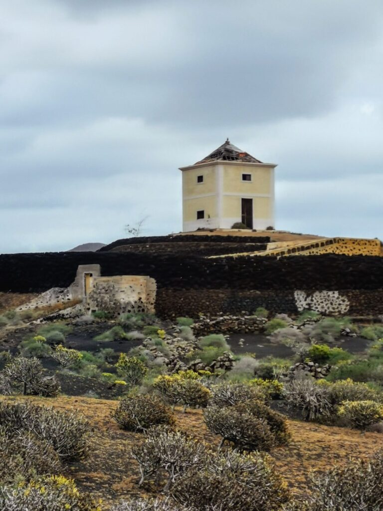 Kleines gelbes Haus in Lanzarote