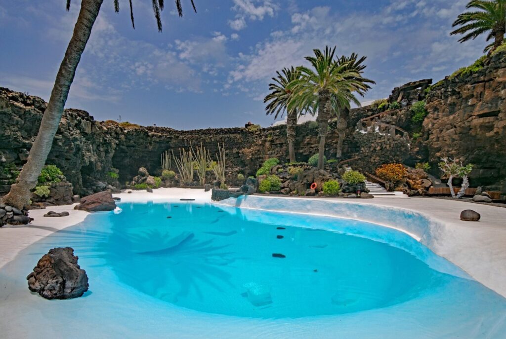 Pool im Jameos del Agua in Lanzarote 