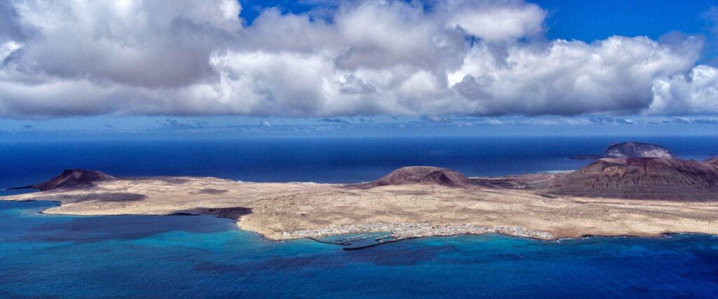 Ausblick vo nMirador del Rio in Lanzarote