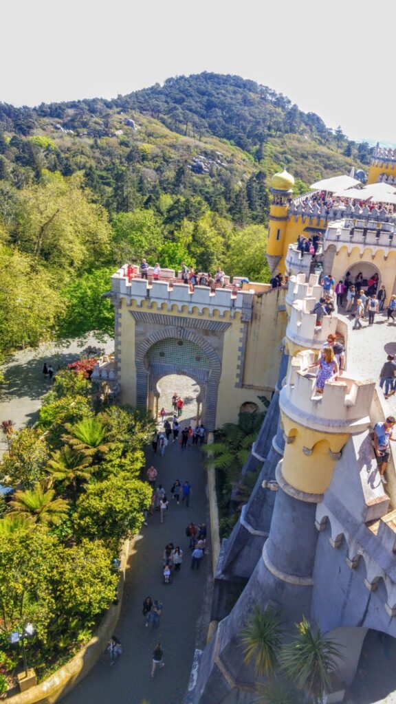 Palacio Nacional da Pena von außen in Sintra 