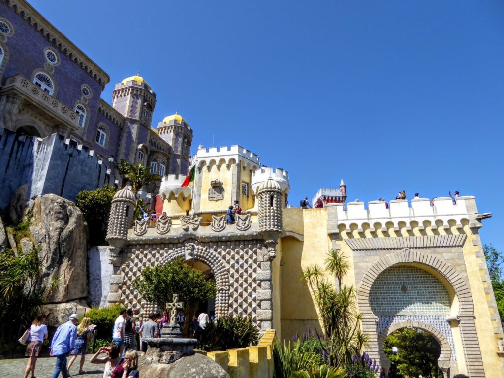 Palacio Nacional da Pena von außen in Sintra 