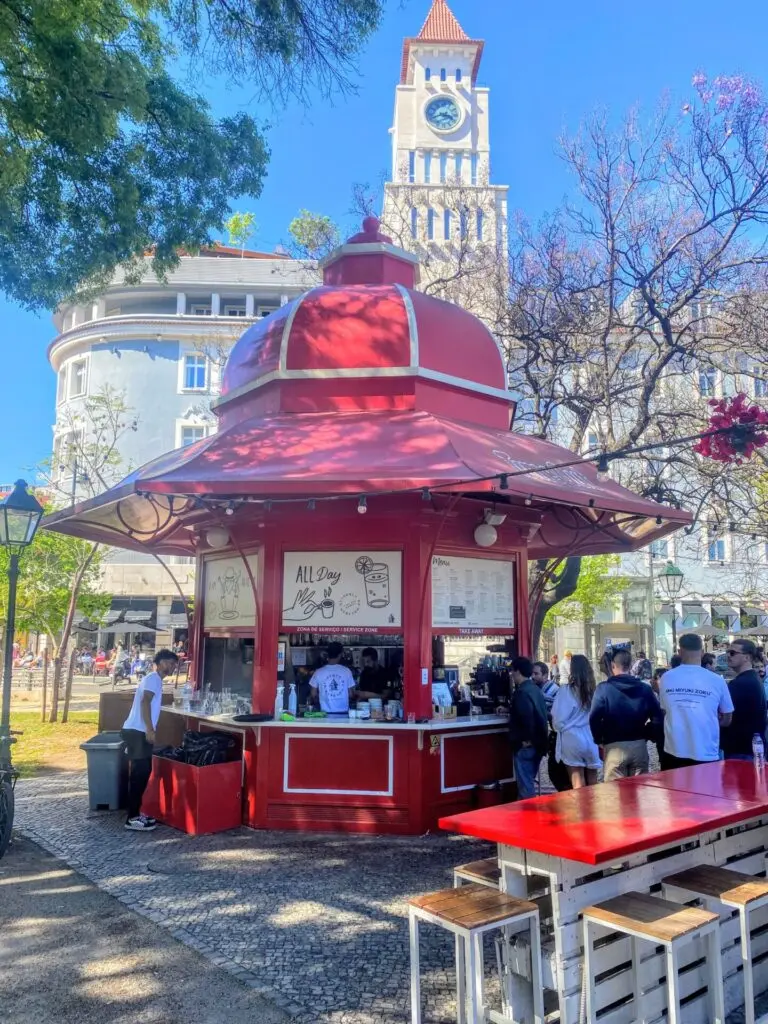 Roter Pavillon in Lissabon