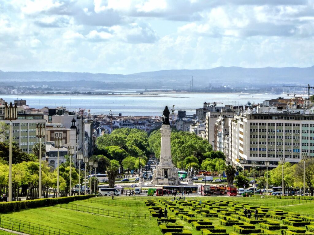 Parque Eduardo VII mit Denkmal in Lissabon