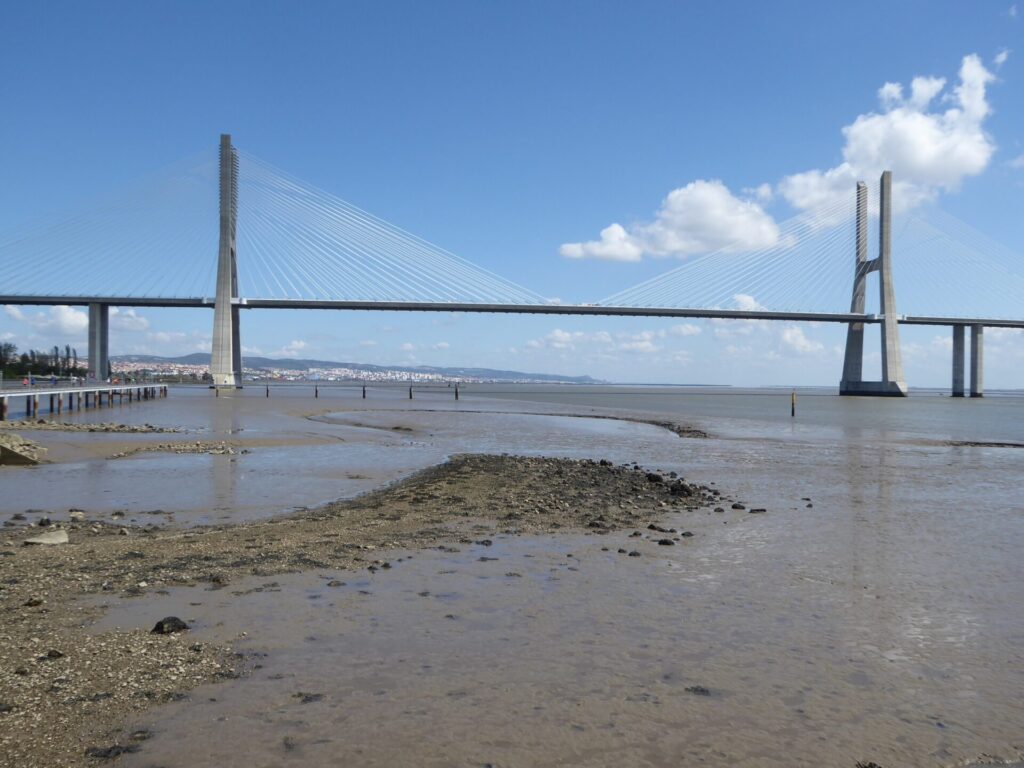 Vasco-da-Gama-Brücke in Lissabon