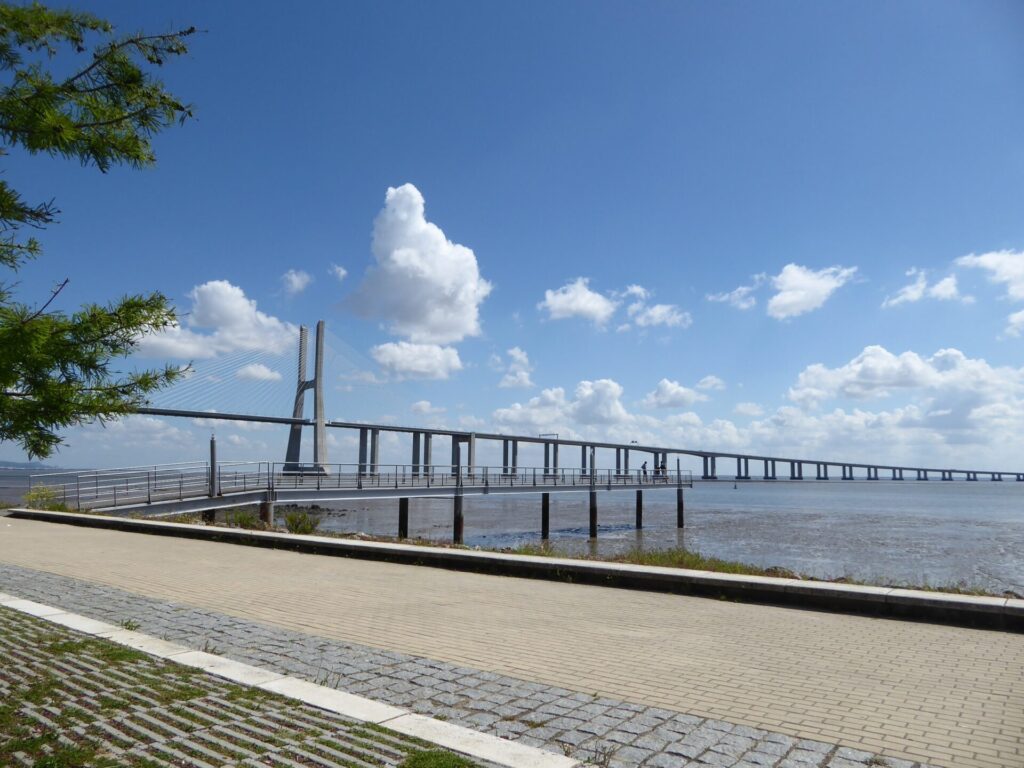 Vasco-da-Gama-Brücke in Lissabon