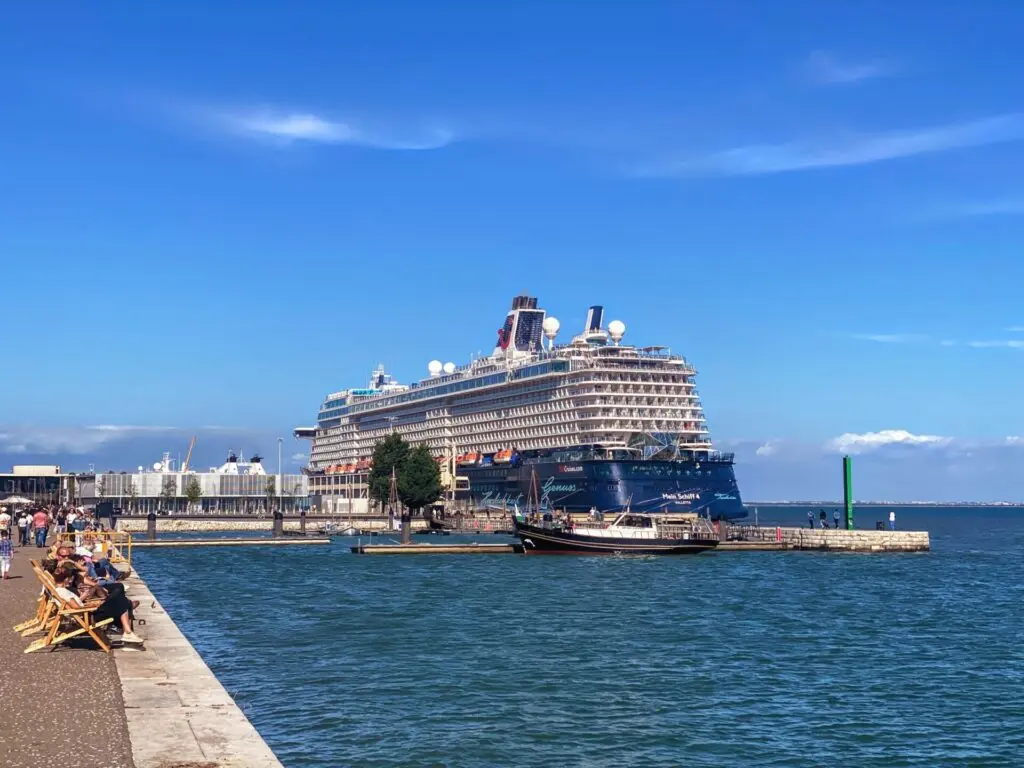 Mein Schiff 4