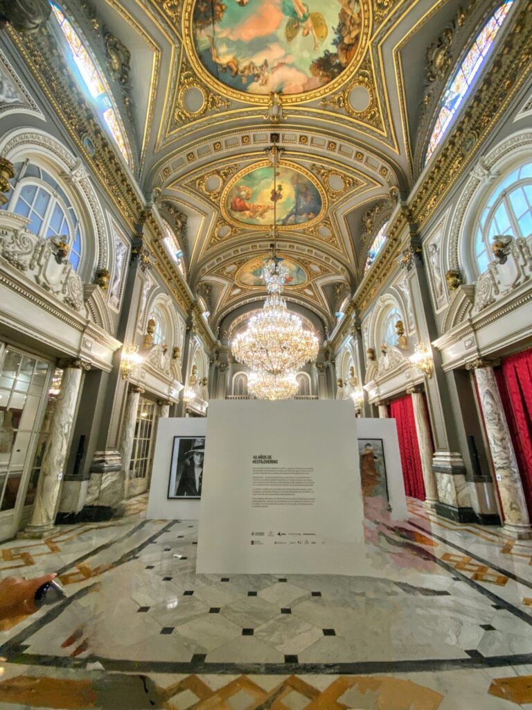 MIttelmeer Spanien Valencia Rathaus Saal Mamor Ausstellung