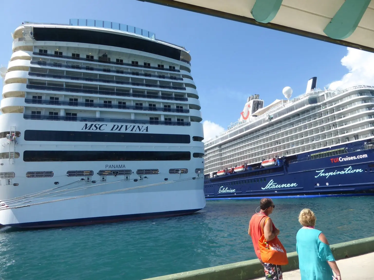 MSC und Mein Schiff am Hafen