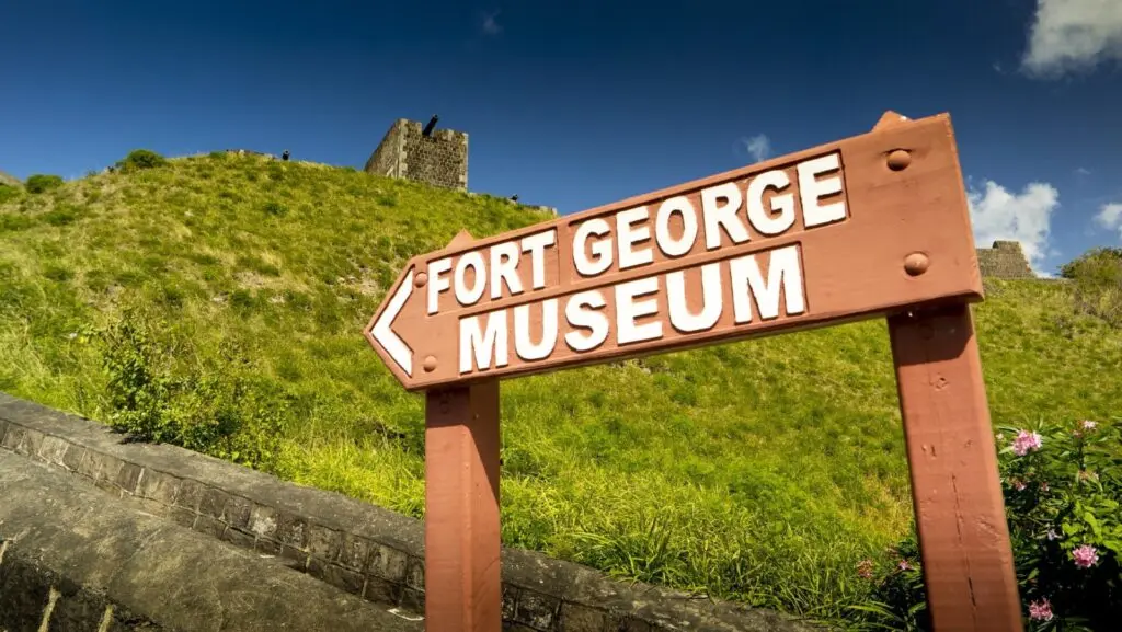Beschilderung zum Fort George in Road Town Tortola