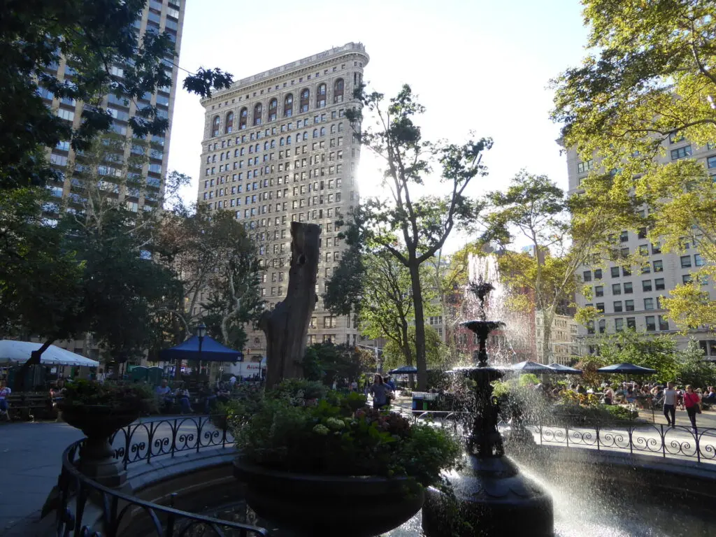 New York Flatiron Building