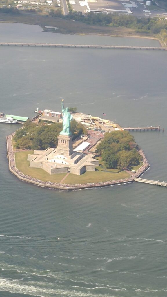 New York Freiheitsstatue von oben