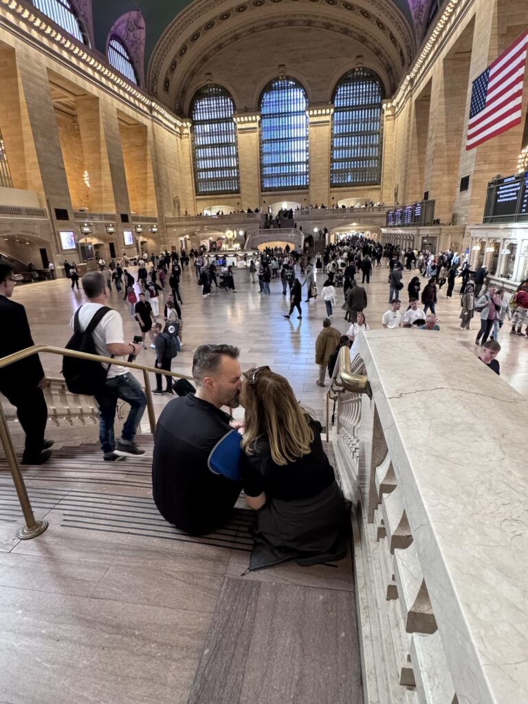 Pärchen in der Grand Central Terminal in New York