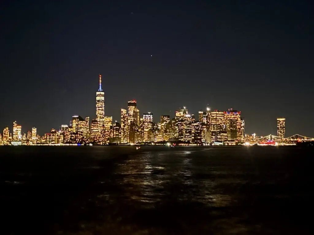 Skyline New York bei Nacht
