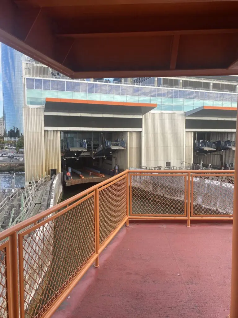 Haltestelle Staten Island Ferry in New York 