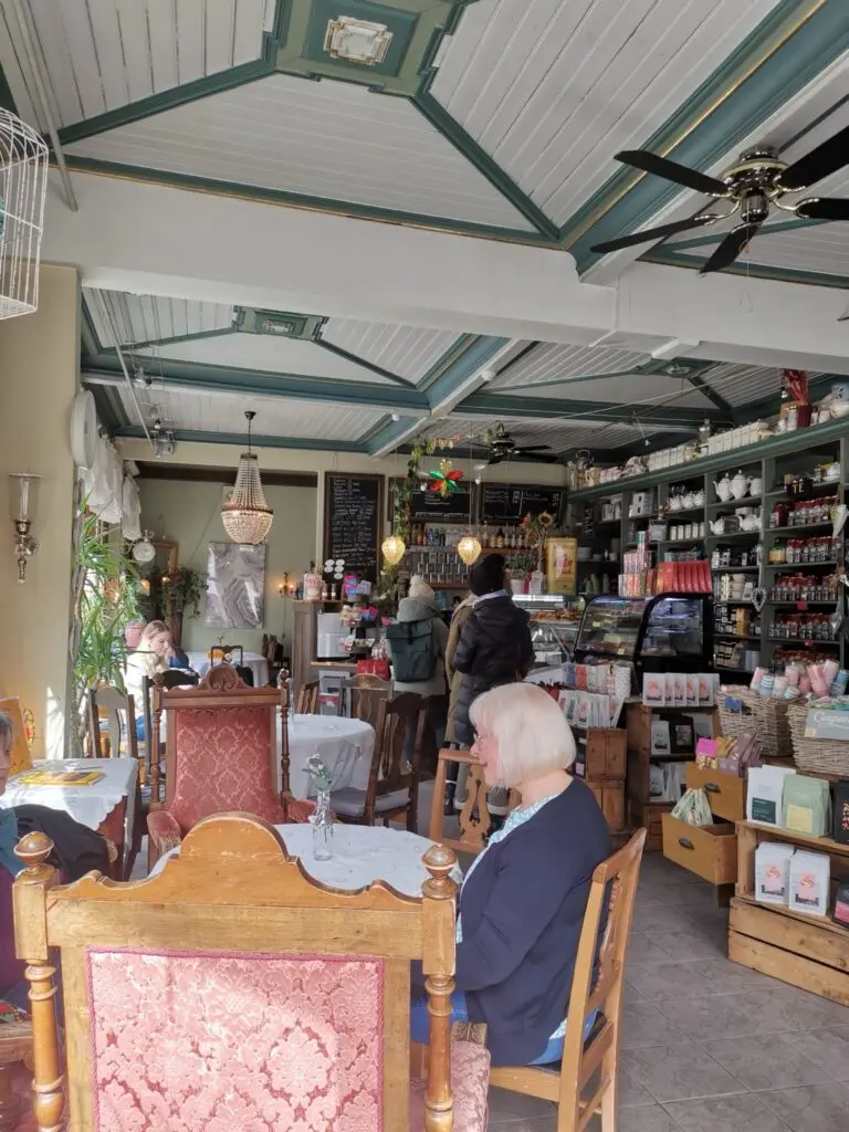 Kaffee im Zentrum vom Nordfjordeid