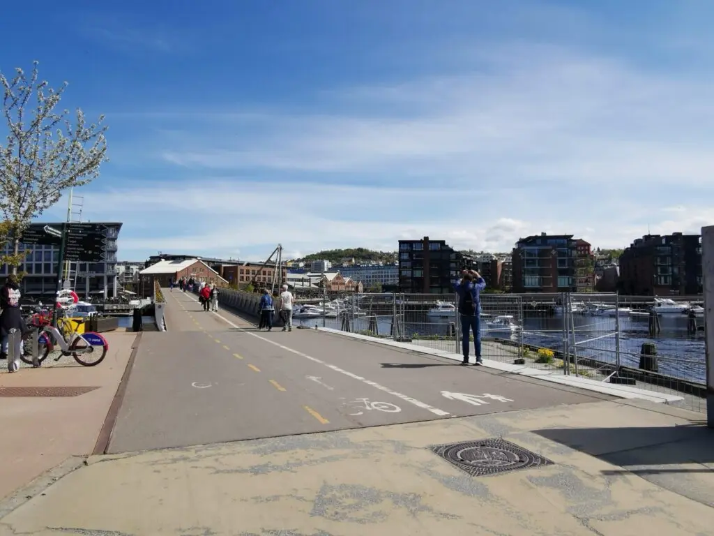 Fahrrad und Fußweg in Trondheim