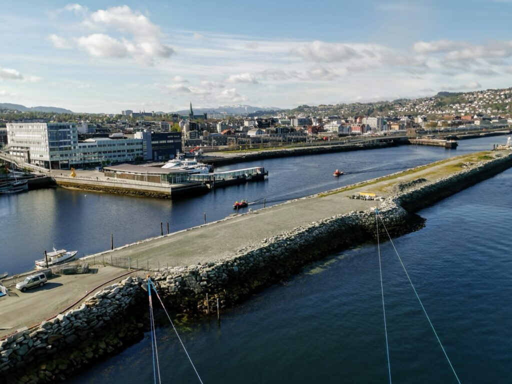 Hafen Trondhein mit Pier
