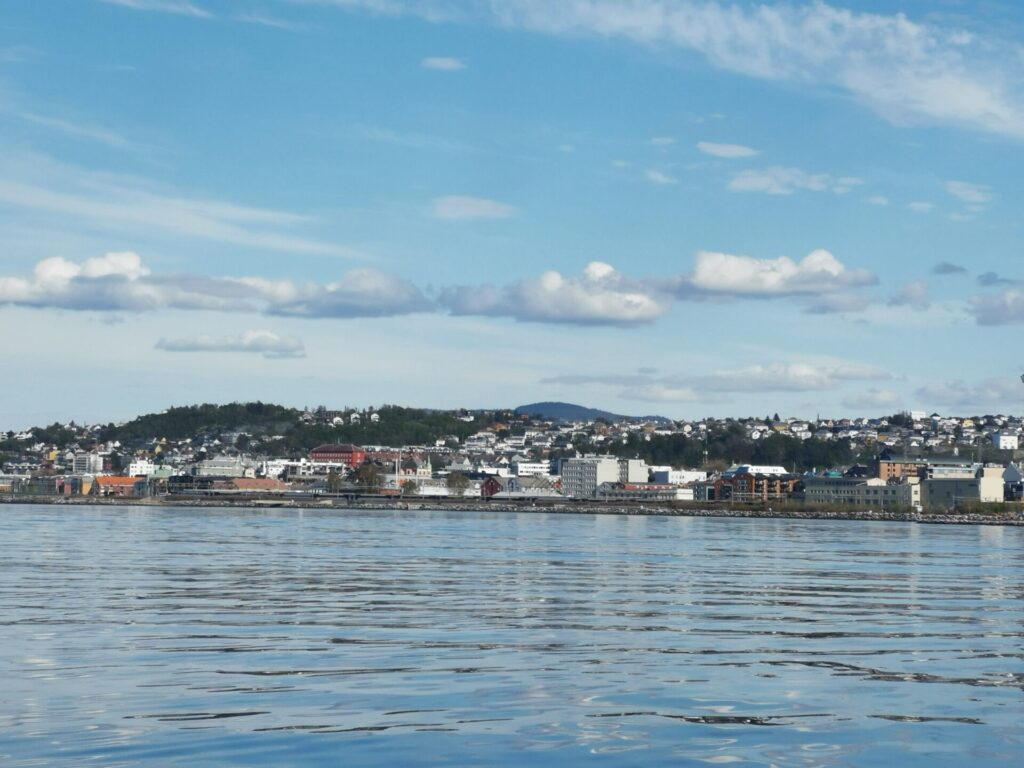 Blick auf Trondheim von der Insel Munkholmen