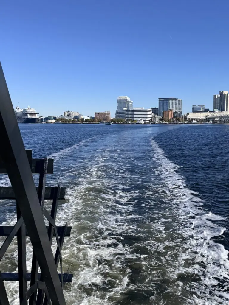 Ausblick Elizabeth River Ferry in Norfolk