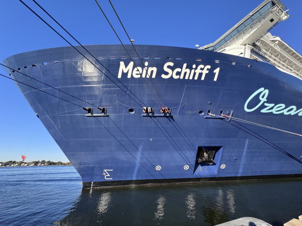 Mein Schiff 1