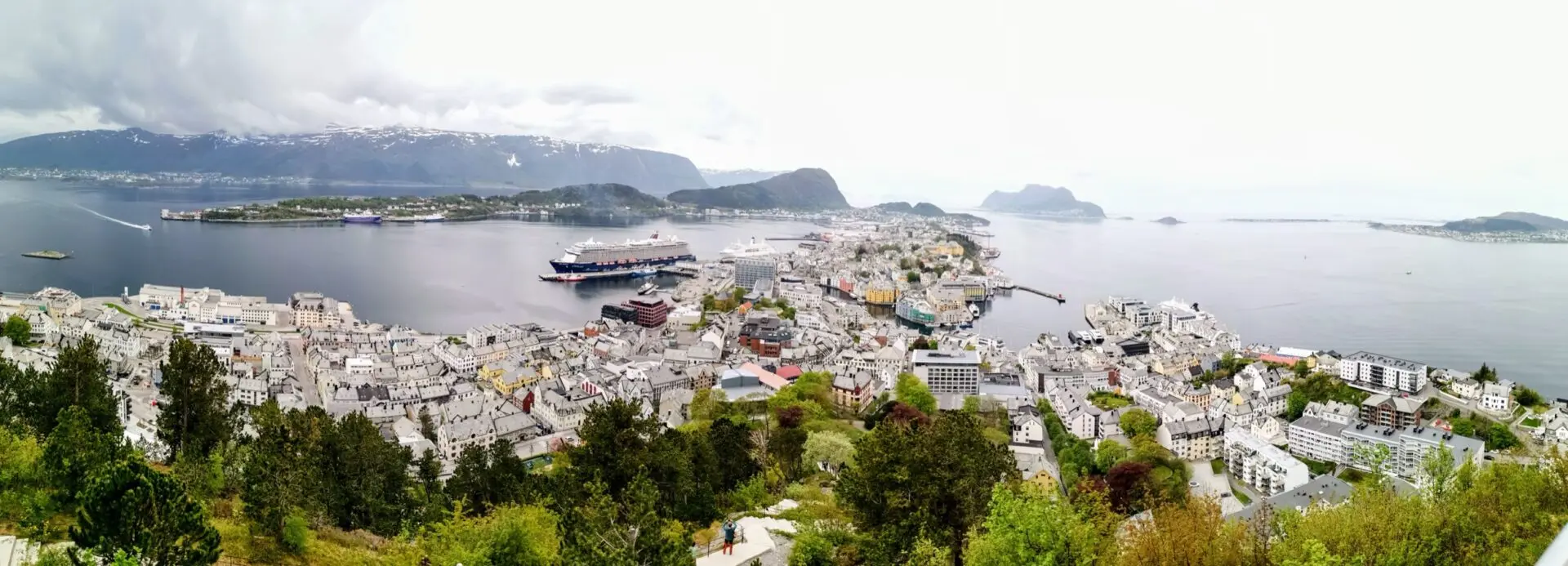 Blick auf Alesund in Norwegen