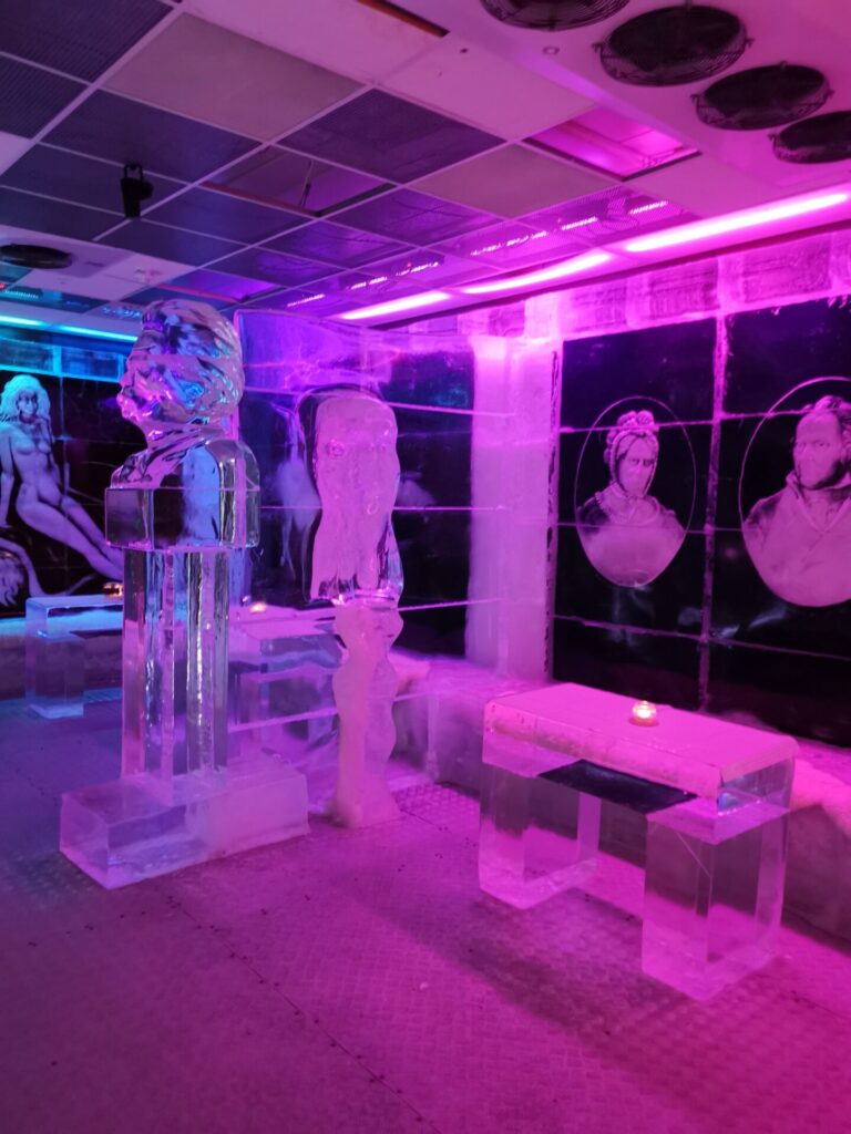 Magic Ice Bar in Bergen von innen