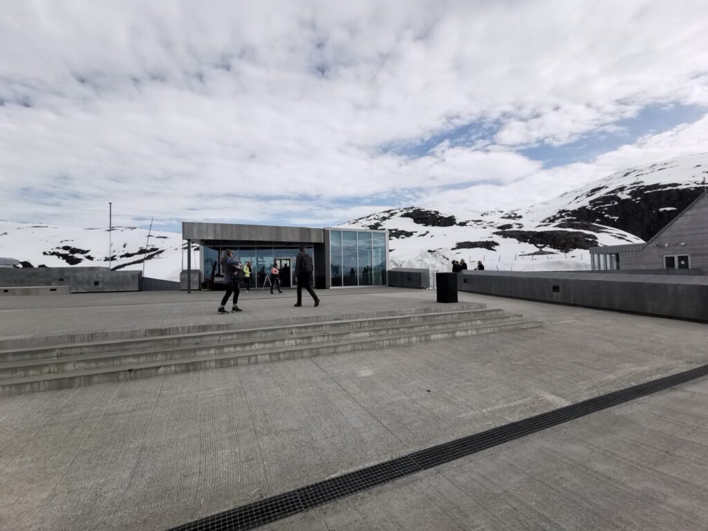 Berg-Station vom Skylif Hoven in Loen