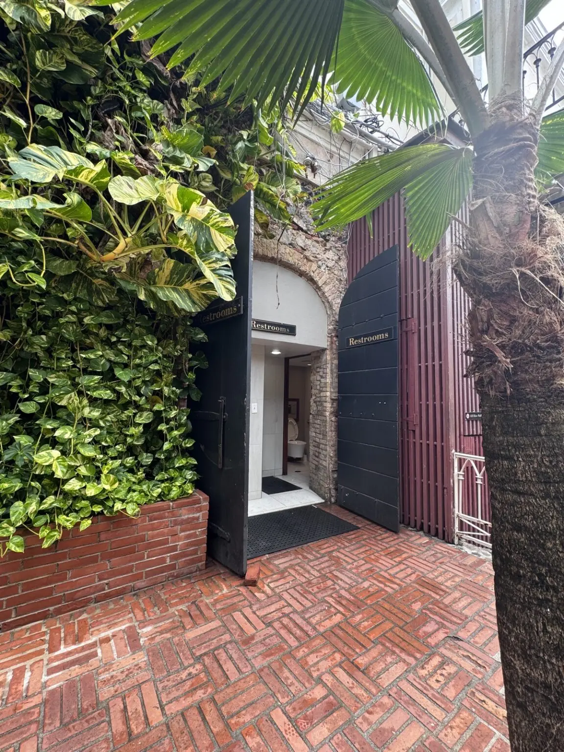 WC in der Palm Passage Charlotte Amallie