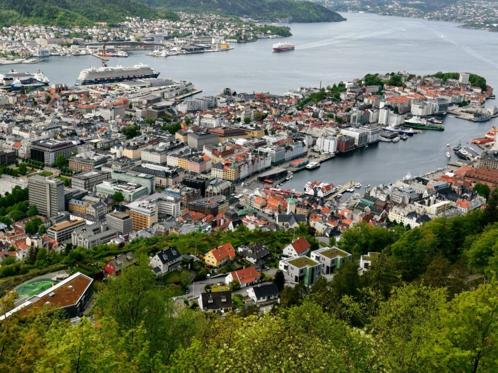 Ausblick Floyen auf Bergen