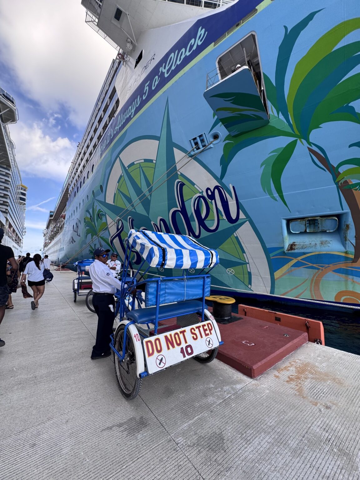 Rikschas am Hafen Punta Langosta Cozumel