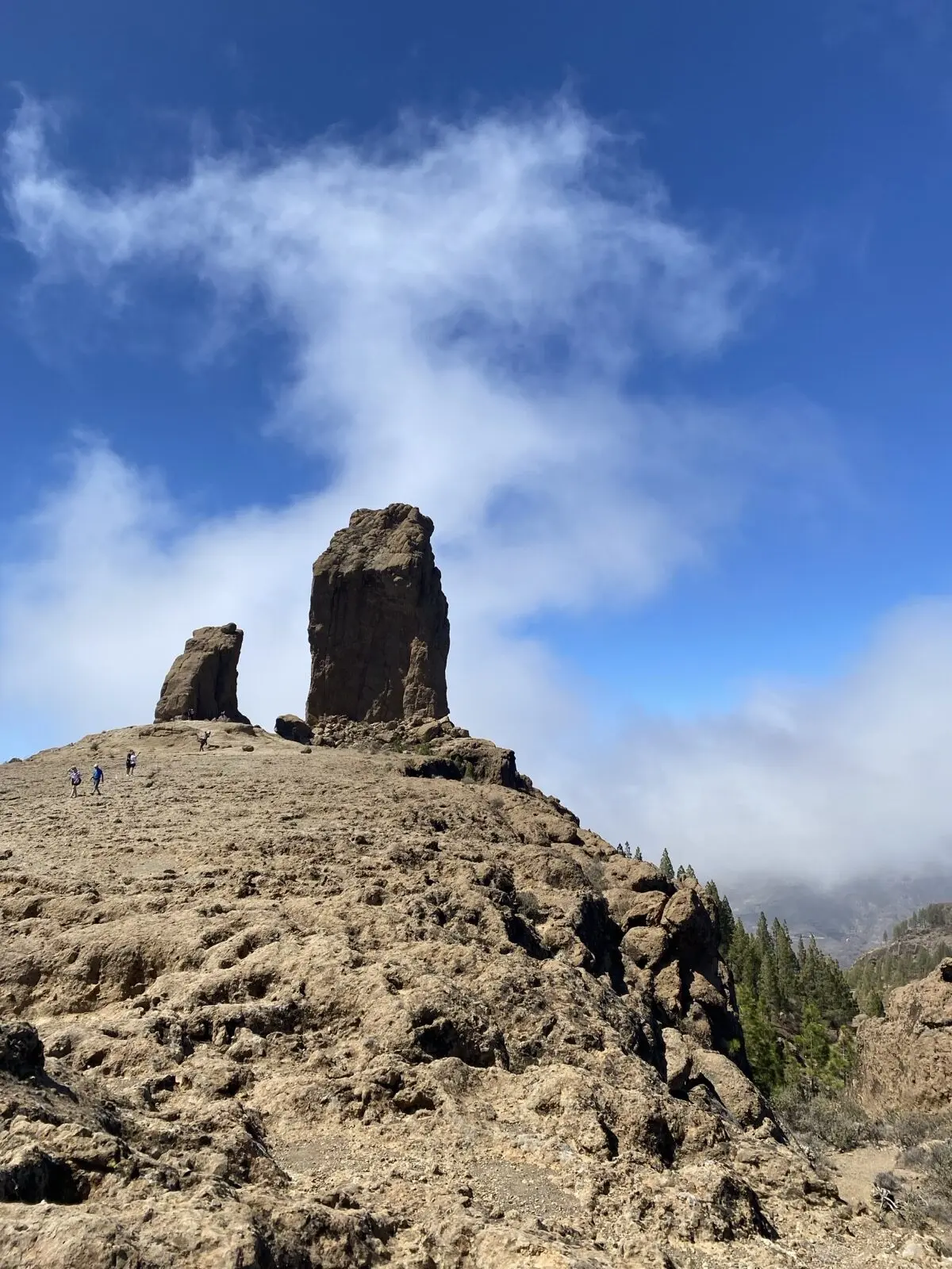 Blick auf den  Roque Nublo auf Gran Canaria