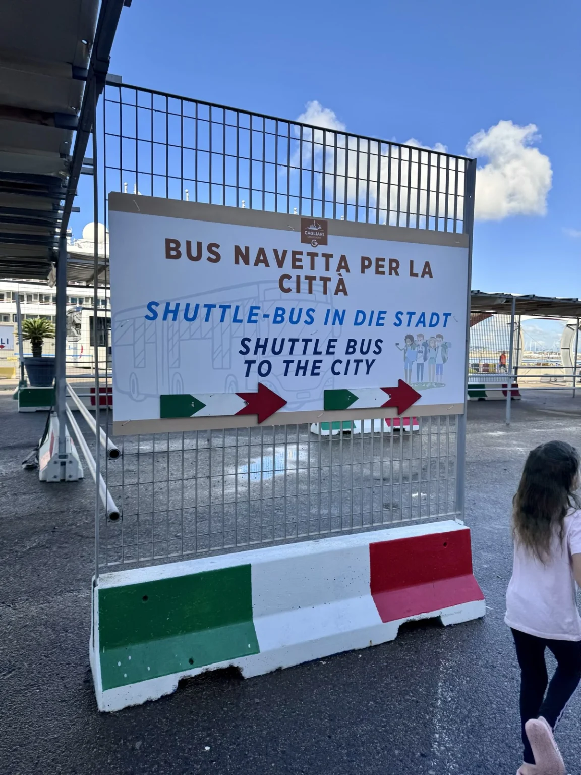 Wegweiser Shuttle-Bus Cagliari