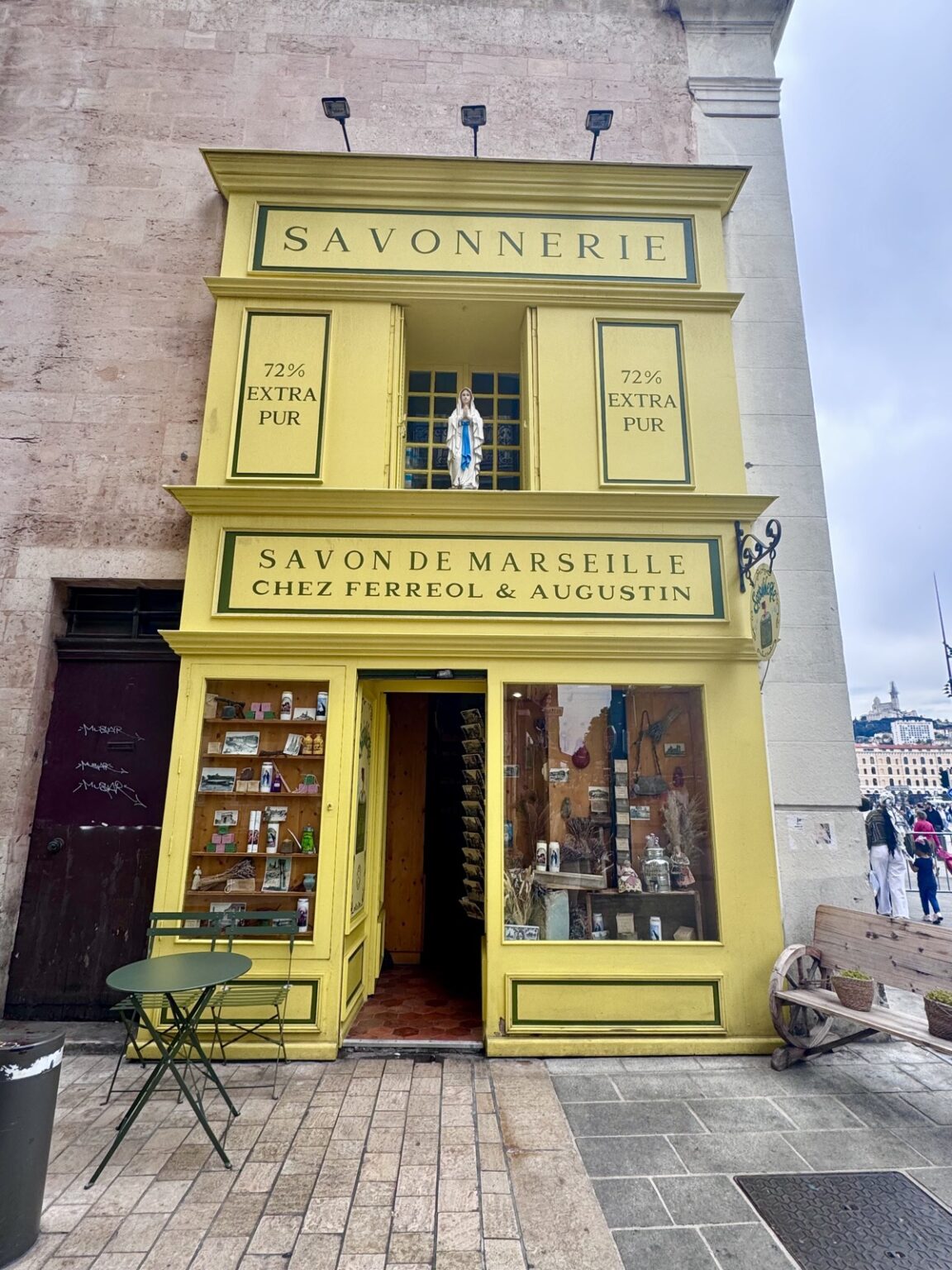 Buntes Haus im Zentrum von Marseille