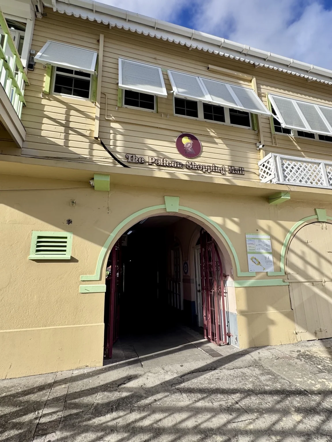 Eingang Shopping Mal in St. Kitts