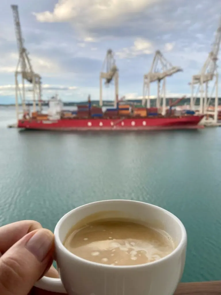 Blick auf den Hafen Koper