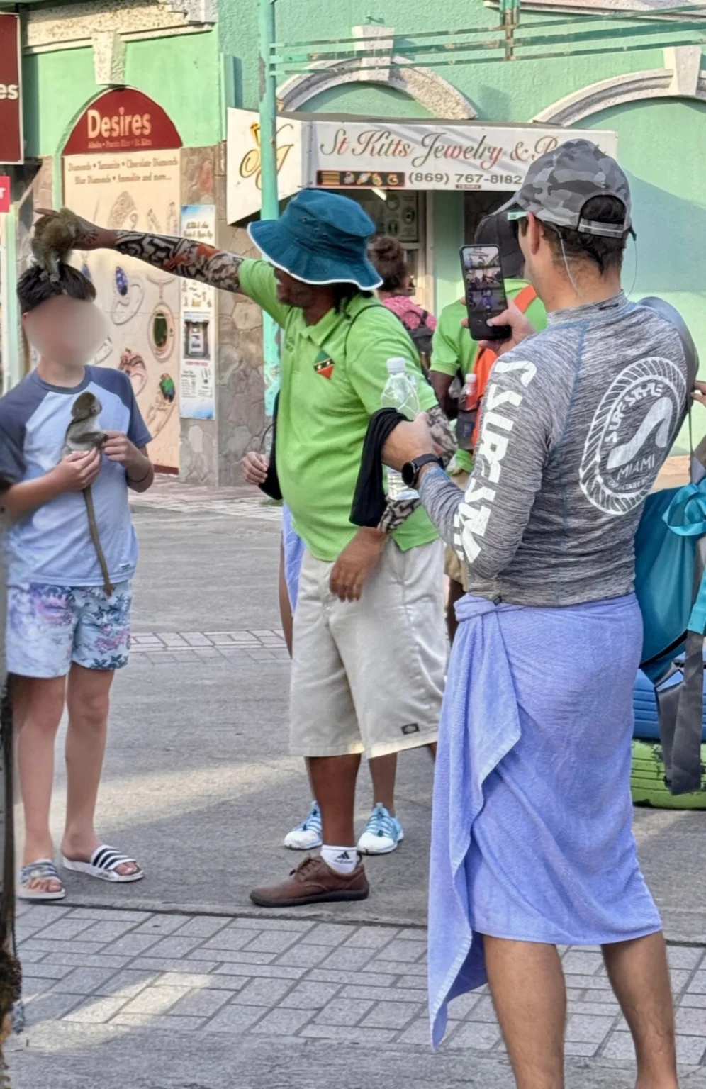 Affenhändler in St. Kitts
