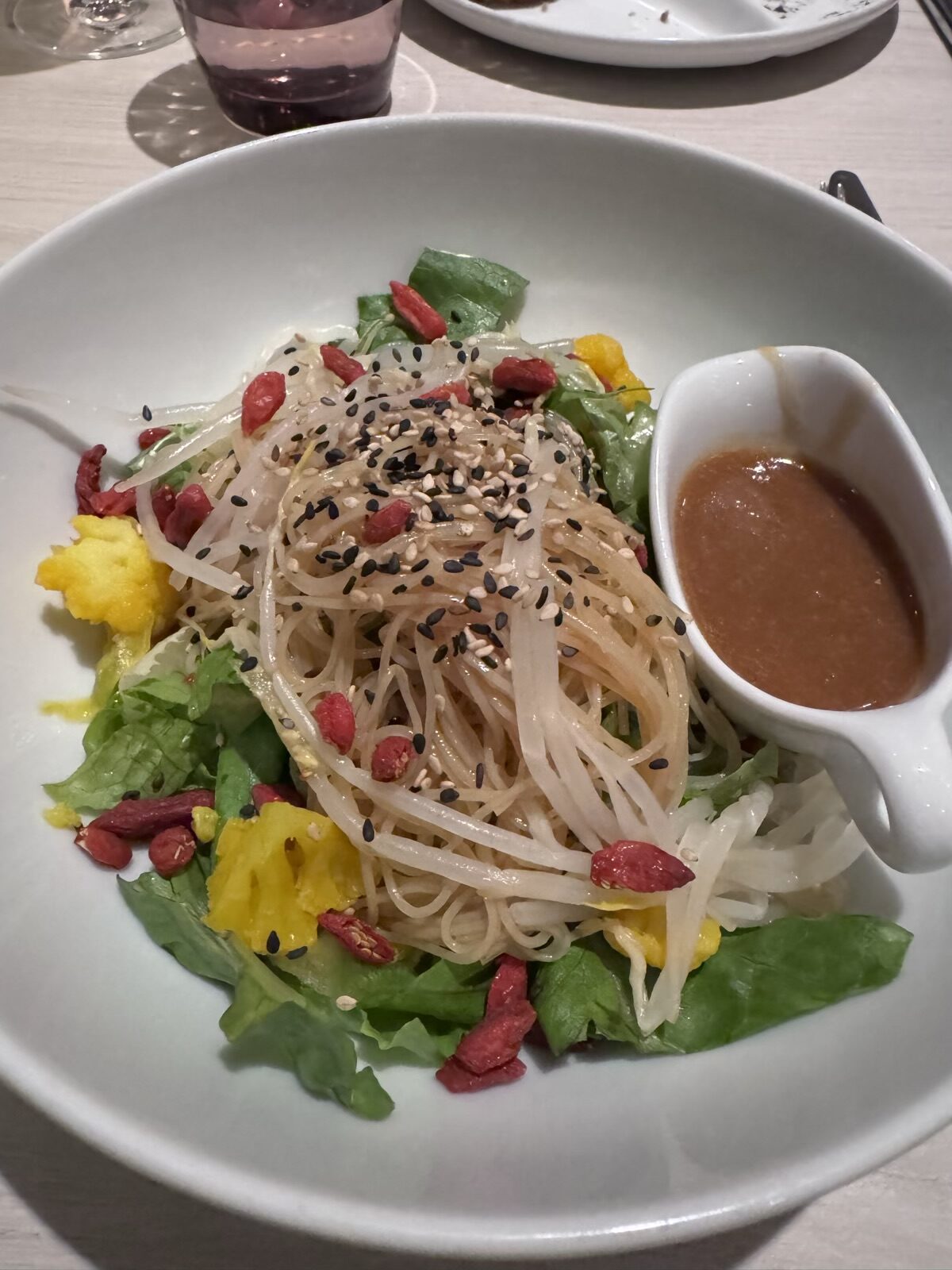 Essen im Restaurant auf Kreuzfahrtschiff