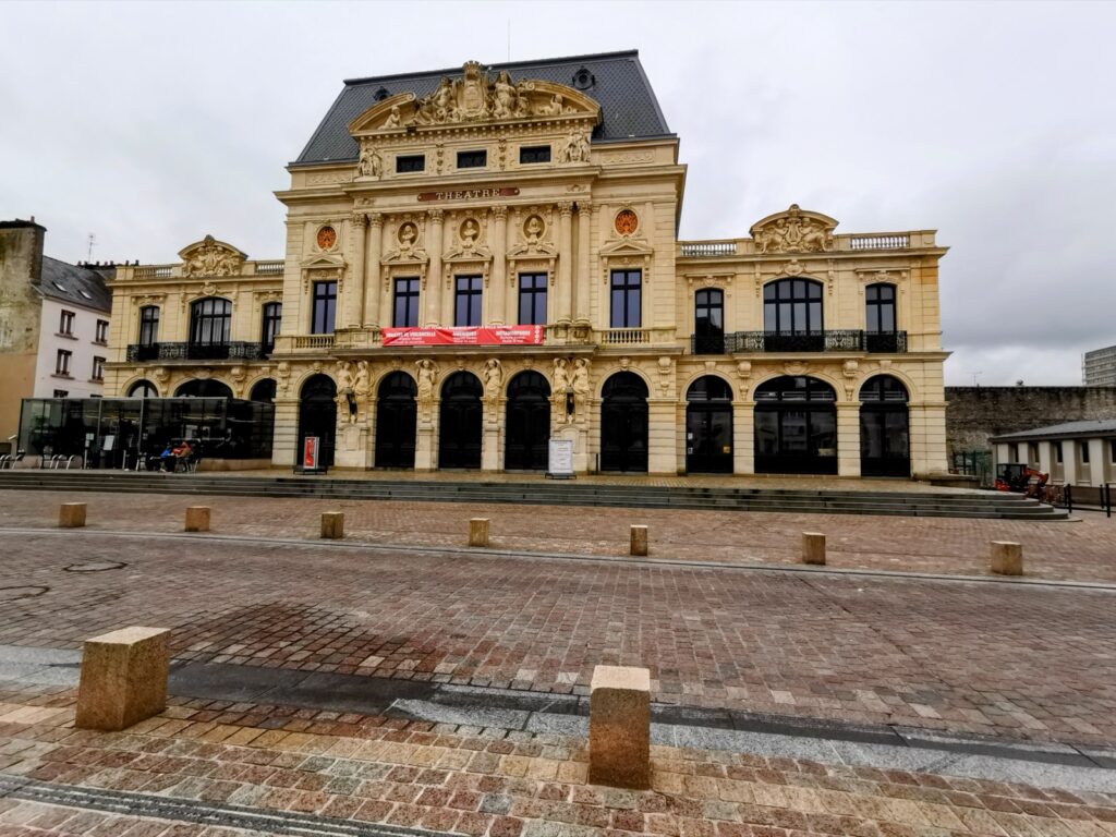 Theater am Place du Général-de-Gaulle in Cherbourg