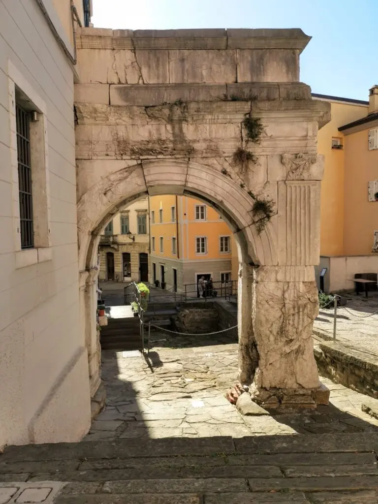 Arco di Riccardo in Triest