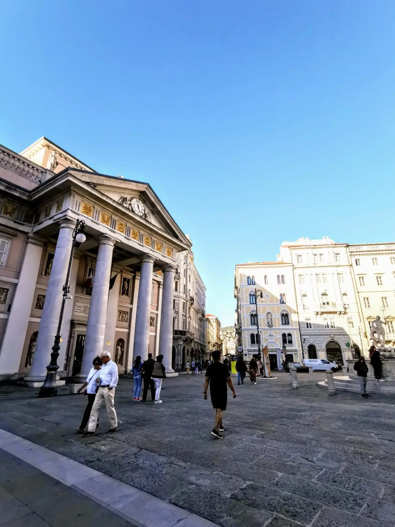 Piazza della Borsa in Triest
