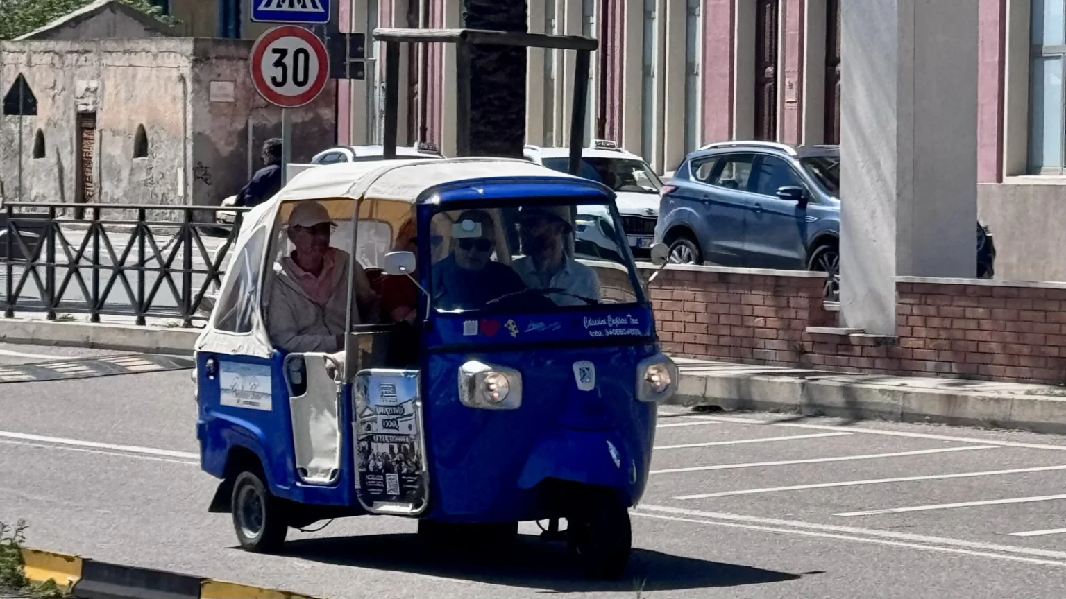Tuk Tuk in Cagliari