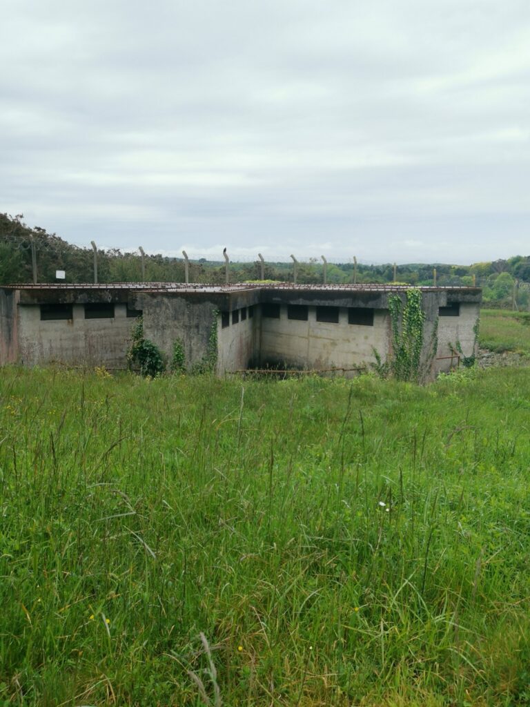 Überreste Bunker in Cherbourg