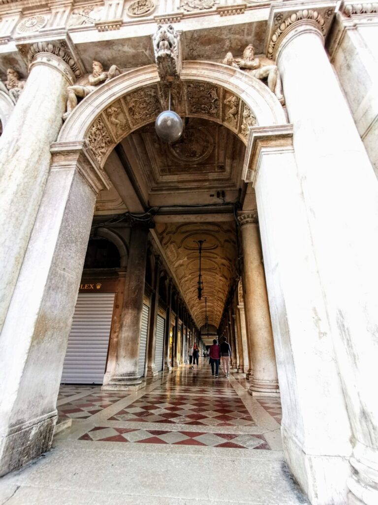 Procuratie Vecchie in Venedig