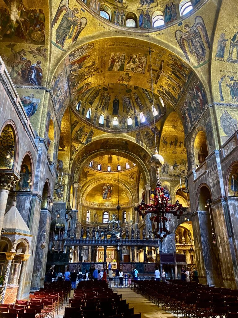 Markusdom in Venedig von innen
