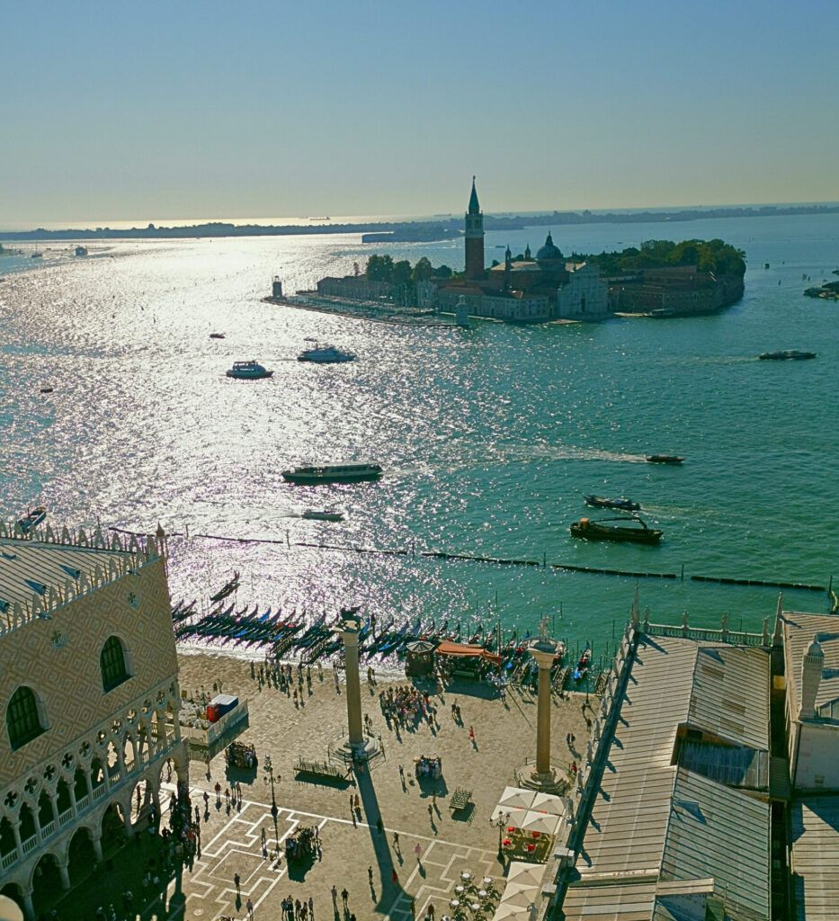 Ausblick von Markusturm auf Venedig