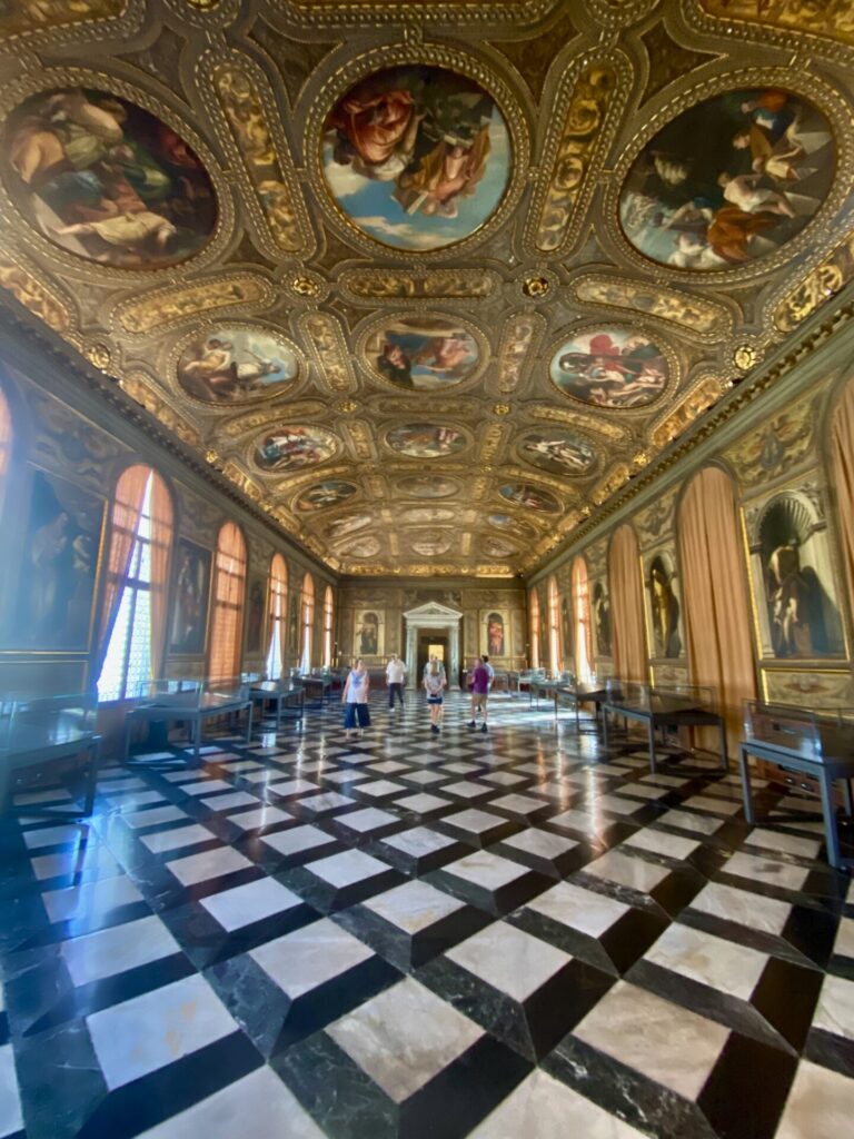 Saal im Museum Correr in Venedig